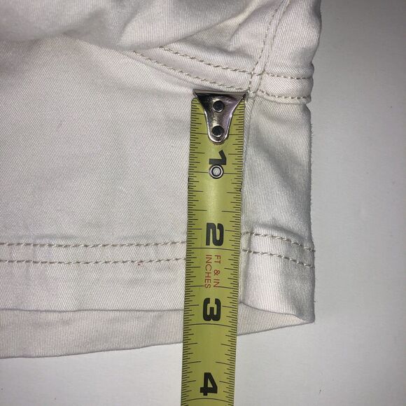 Hollister California Ultra High-Rise Mom Shorts 3" Cargo Ivory Size 9/8 W 29 - Picture 8 of 16